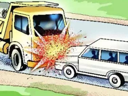 वाहन दुर्घटना में 3 बारातियों की मौत, 15 घायल