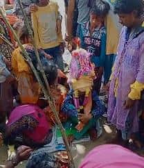 गुड्डे-गुड़ियों से खेलने की उम्र में रचाया जा रहा ब्याह, वीडियो वायरल