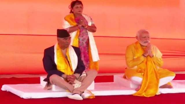 प्रधानमंत्री मोदी पहुंचे लुम्बिनी, महामाया मंदिर में की पूजा-अर्चना  