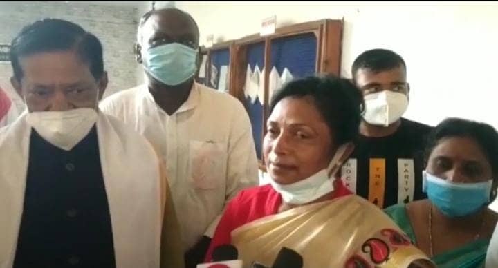 बासुकीनाथ मंदिर खुलवाने की मांग को लेकर भाजपा ने डीसी को सौंपा ज्ञापन