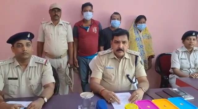 पति की हत्या के आरोप में पत्नी अपने प्रेमी के साथ गिरफ्तार, अपहृत बच्चा भी बरामद