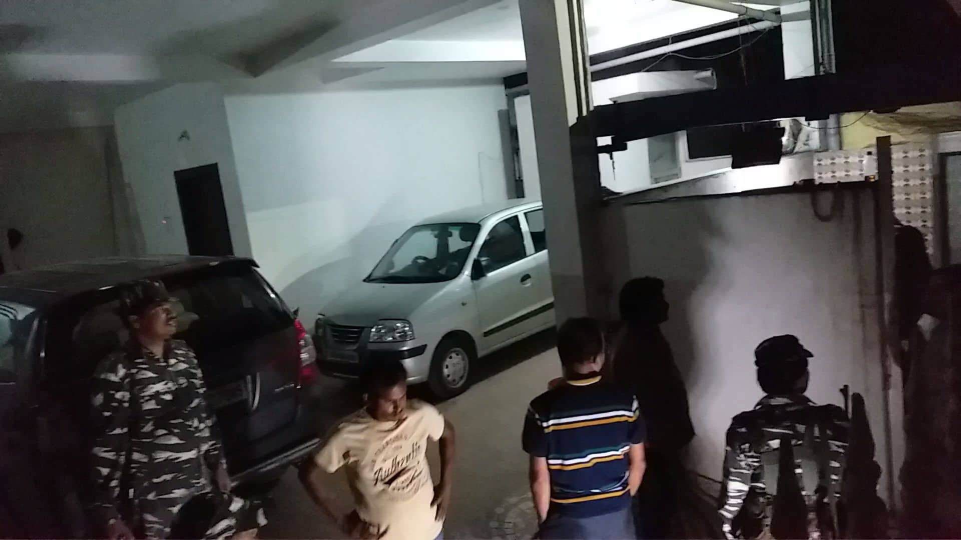 Live Update  सीएम के करीबी प्रेम प्रकाश के हरमू स्थित मकान में ED की सघन छापेमारी , अधिकारियों को मिले कई महत्वपूर्ण दस्तावेज, CM की बढ़ सकती है मुश्किलें