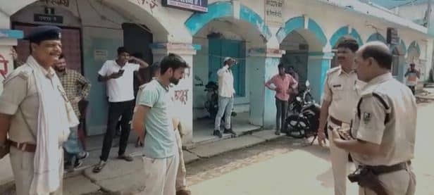 मॉब लिंचिंग : चोरी के आरोप में युवक की पीट-पीट कर हत्या, सभी आरोपी फरार