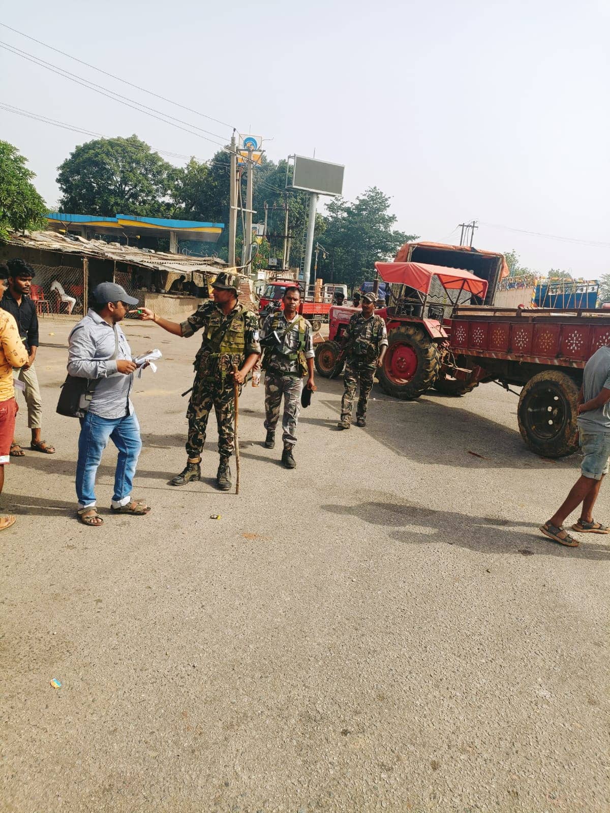 जांच अभियान में 20 वाहनों से वसूले गए 1लाख 88 हजार, 5 वाहन जब्त