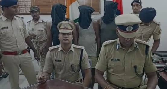 अंतर जिला गिरोह के तीन शातिर अपराधी गिरफ्तार, एक पिस्टल, दो देसी कट्टा और चार जिंदा कारतूस बरामद