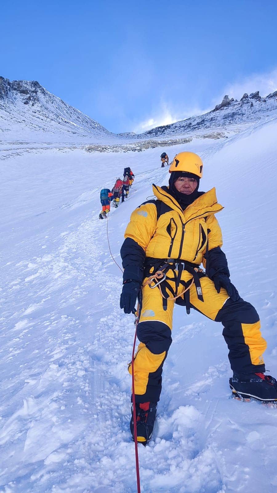 माउंट एवरेस्ट के दक्षिण शिखर तक पहुंचने वाली पहली भारतीय महिला बनीं अस्मिता दोराजी