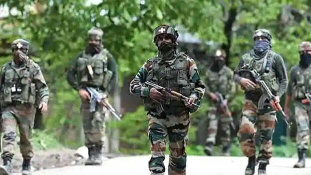 कश्मीर में टारगेट किलिंग : कुलगाम में आतंकवादियों ने बैंक मैनेजर की गोली मार की हत्या