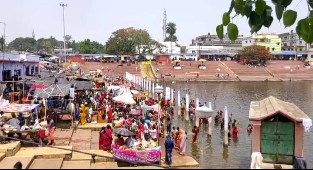 गंगा दशहरा आज:  बासुकीनाथ में उमड़े श्रद्धालु, शिव गंगा में लगाई डुबकी