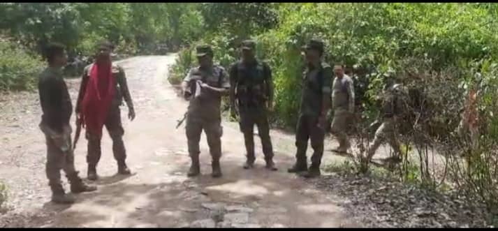 SIMDEGA: रेत माफियाओं पर पुलिस का एक्शन, कई सीएफटी बालू जब्त