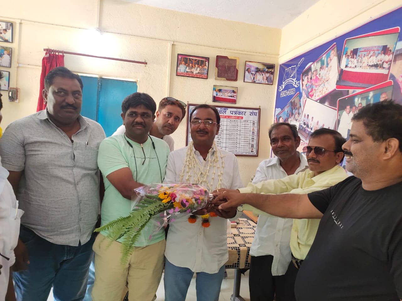 अपने अध्यक्ष के मस्जिद कमेटी के सदर बनने पर कोयलांचल पत्रकार संघ में खुशी