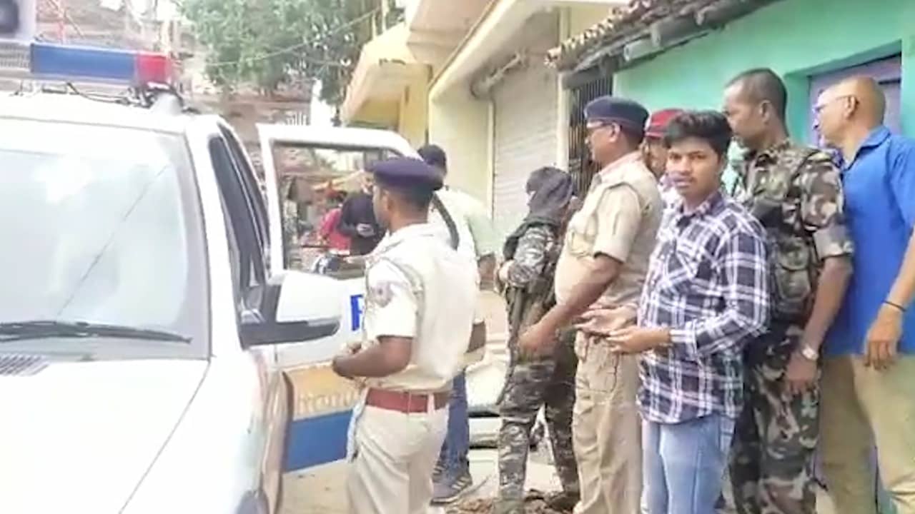 इंस्टाग्राम पर हुआ प्यार,  UP से नाबालिग से शादी करने पहुंचा झारखंड, जानिए फिर क्या हुआ कि पहुंच गया थाना