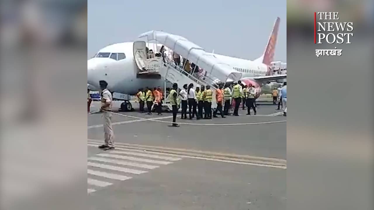 Breaking: पटना एयरपोर्ट पर स्पाइसजेट  फ्लाइट में लगी आग, आगे जानिये क्या हुआ