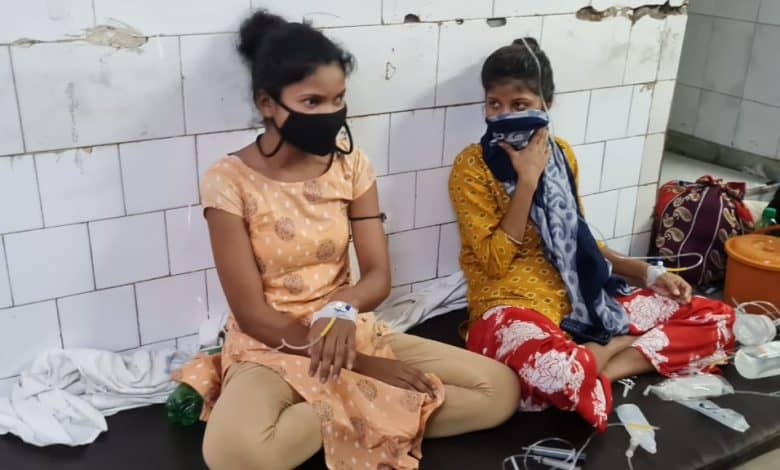 फूड पॉइजनिंग की शिकार हुईं कौशल विकास केंद्र की डेढ़ दर्जन छात्राएं, जिम्मेदार कौन