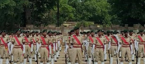 दो दिन पहले पास आउट बीएमपी के जवान ने क्यों लगा ली फां'सी, जानिये