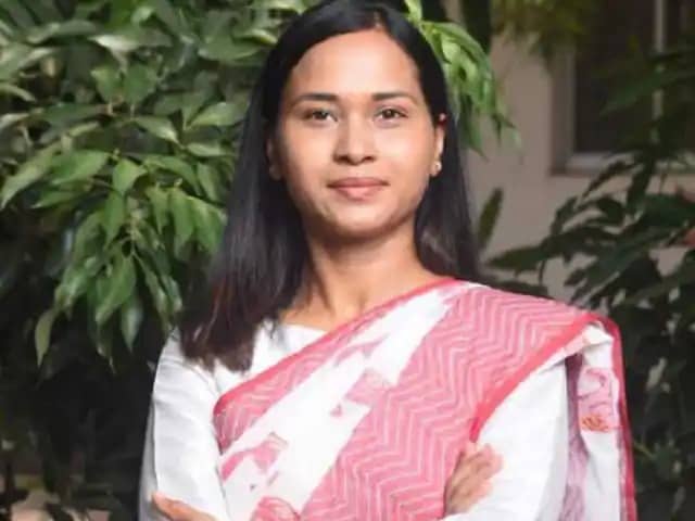 मांडर उपचुनाव: ...और आख़िर जीत गईं कांग्रेस की शिल्पी नेहा तिर्की, जानिये किसे मिले कितने वोट