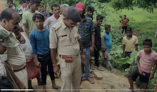 खेत से फ्लिपकार्ट डिलीवरी बॉय का शव बरामद,  साले पर हत्या का आरोप