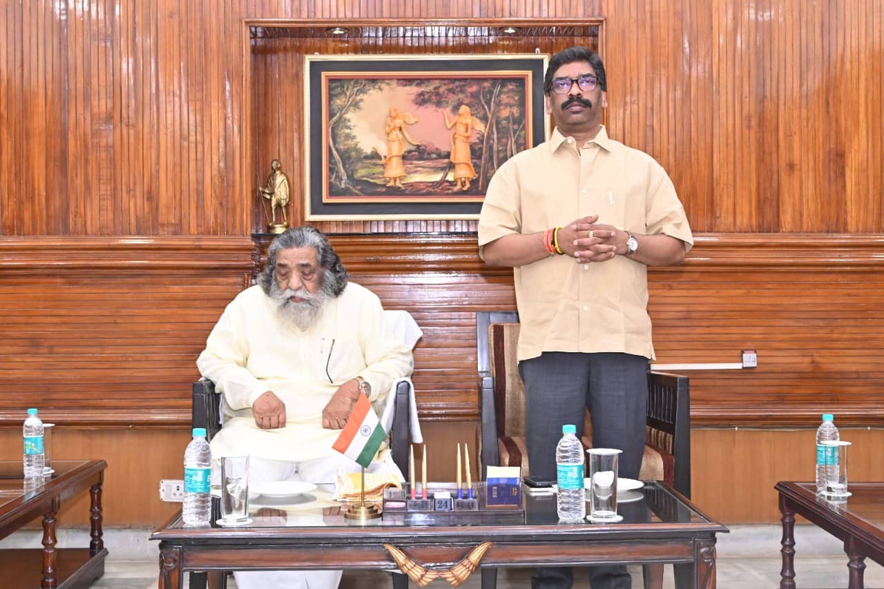 राष्ट्रपति चुनाव में समर्थन मामले को लेकर पेंडुलम बना JMM, जाएं तो जाएं कहाँ