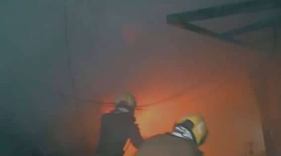 पटना के हथुआ मार्केट में लगी भीषण आग, कई दुकानें जलकर खाक