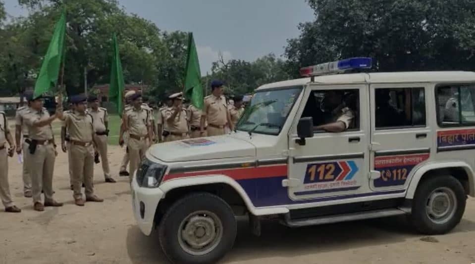 भागलपुर: कहीं भी हो रहा हो जुर्म, तुरंत करें 112 नंबर पर कॉल- सीटीएसपी ने 12 गाड़ियों को किया रवाना