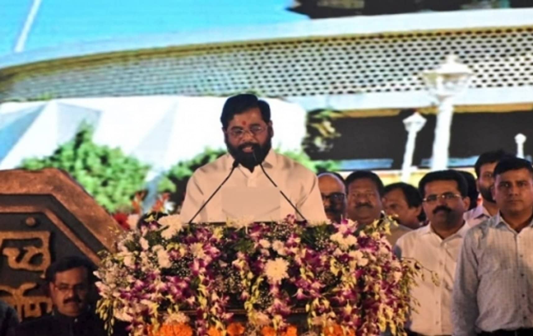 एकनाथ शिंदे बने महाराष्ट्र के नए मुख्यमंत्री, देवेन्द्र फड़नवीस ने ली उपमुख्यमंत्री पद की शपथ