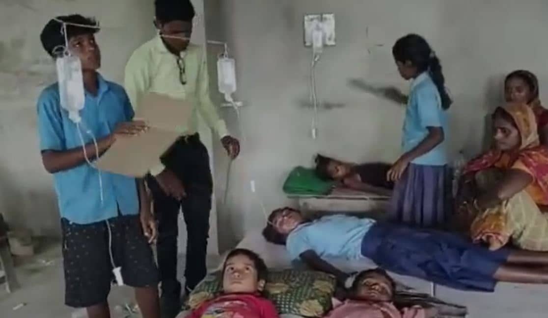 बिहार में मिड डे मील खाने से कई बच्चे बीमार, मची अफरा-तफरी 