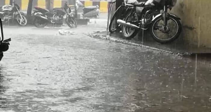 बारिश से जलमग्न हुए जमशेदपुर के कई इलाके, ड्रेनेज सिस्टम फेल