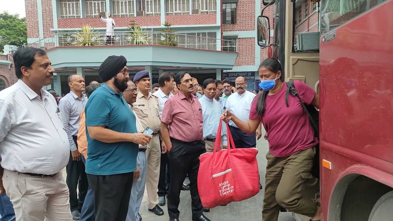 सिक्किम बस एक्सीडेंट : हादसे के बाद रांची वापस लौटे संत ज़ेवियर कॉलेज के छात्र