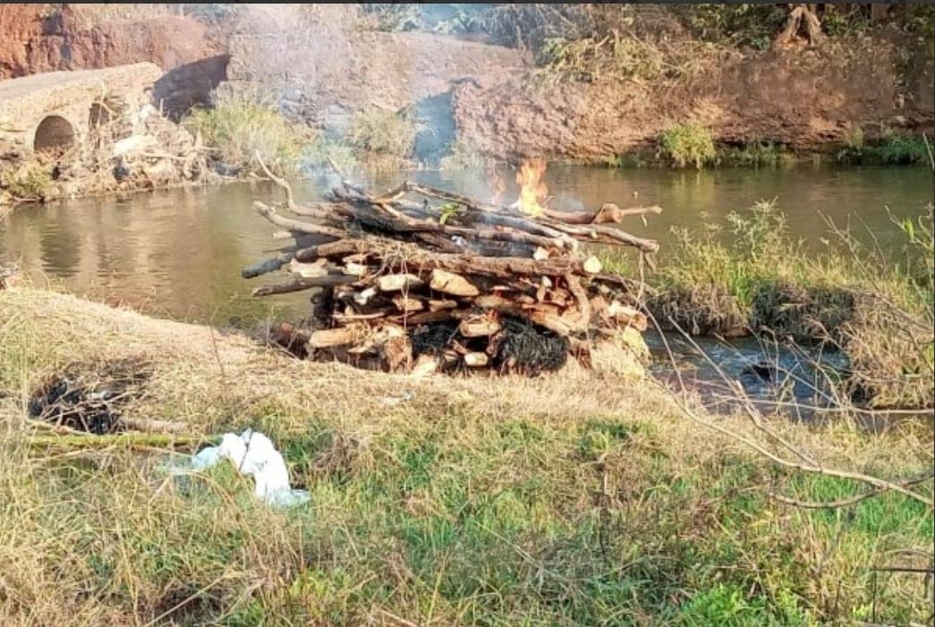 झारखंड में इस जगह के लोगों को मरने के बाद नसीब नहीं 2 गज जमीन! जानें पूरा मामला