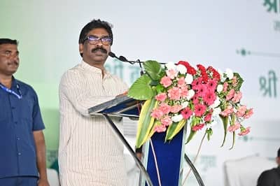 धनबाद में हेमंत सोरेन ने कहा- झारखंड का बकाया एक लाख 36 हज़ार करोड़ मिला होता तो लोग गरीबी का दंश नहीं झेलते