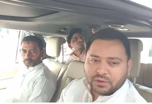 एसएसपी मानवजीत सिंह ढिल्लो को बर्खास्त करने पर बोले तेजस्वी- सरकार पहले अपनी गिरेबान में झांककर देखे