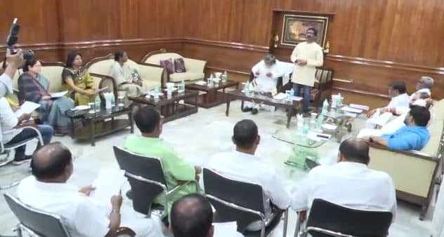 राष्ट्रपति चुनाव कल: भाजपा के बाद अब झामुमो ने भी अपने विधायकों को बताए वोटिंग के तरीके