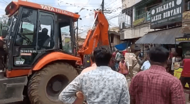 JAMSHEDPUR: नगर निगम ने चलाया अतिक्रमण हटाओ अभियान, दुकानदारों को दी गई हिदायत