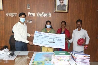 खेलो इंडिया यूथ गेम्स 2022: गुमला की सुप्रीति कच्छप ने जीता Gold Medal, डीसी ने दी प्रोत्साहन राशि