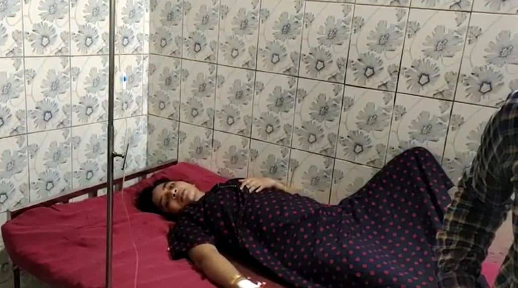 नवादा में एक महिला ने 4 शिशुओं को दिया जन्म, अस्पताल में बच्चे को देखने के लिए उमड़ी भीड़