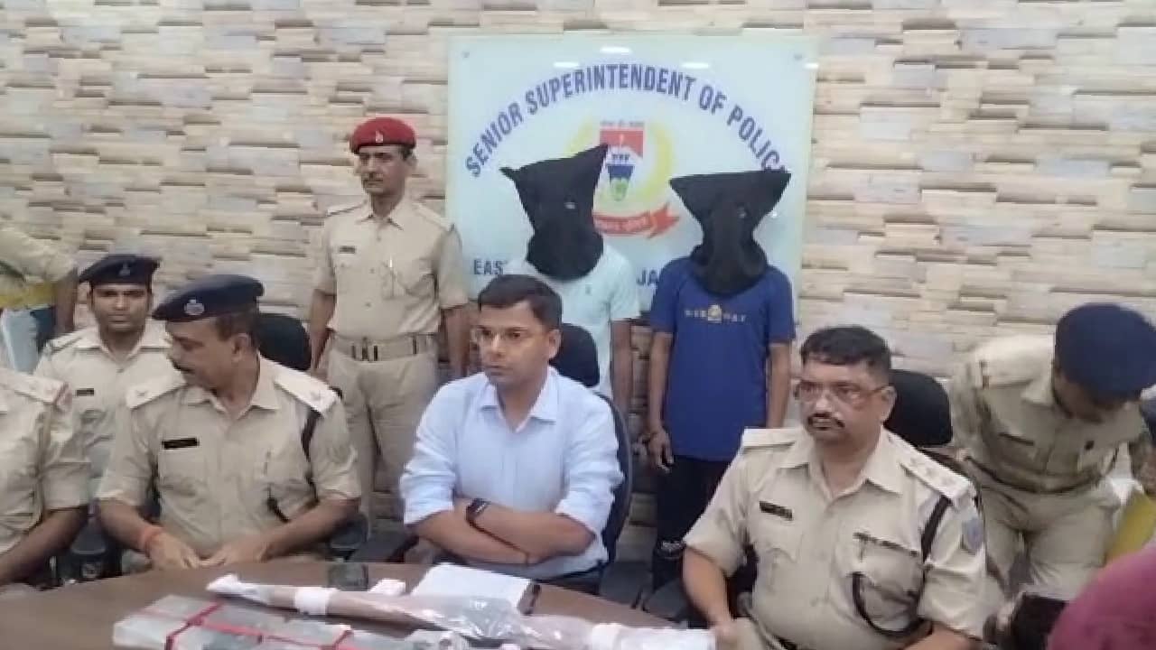 कांग्रेस नेता पर फाय'रिंग करने के मुख्य आरोपी के घर पुलिस का छापा, मौके से सलमान फरार, दो साथी गिरफ्तार