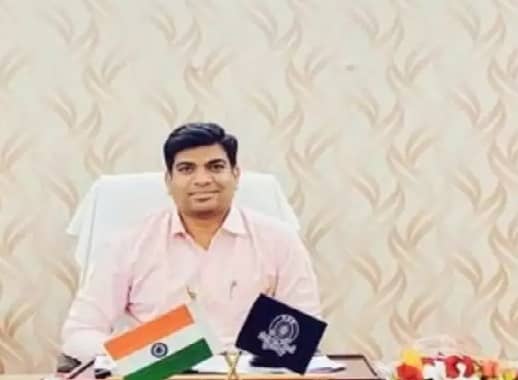 खूंटी SDM रियाज कब तक रहेंगे निलंबित, जानिये कार्मिक विभाग की क्या है तैयारी