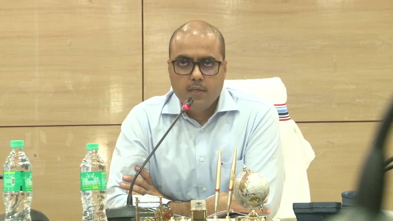 फसल राहत योजना के लिए आवेदन करें धनबाद के किसान: DC संदीप सिंह