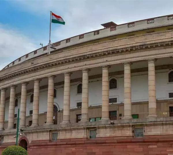 भारतीय सेना के तीनों अंगों में रिक्त हैं 135850 पद, केंद्र सरकार ने संसद में दी जानकारी