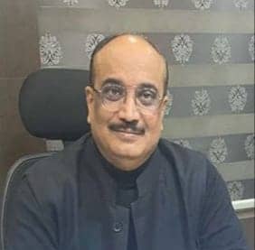 झारखंड हाई कोर्ट के अधिवक्ता लाखों रुपए के साथ कोलकाता में गिरफ्तार