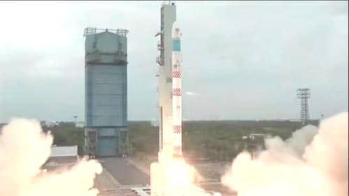 देश का सबसे छोटा रॉकेट हुआ लॉन्च,  स्कूली छात्रों के बनाए आजादी सैट भी अंतरिक्ष भेजे गए 