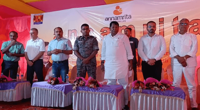 मिड डे मिल में अब स्कूली छात्रों को मिलेगा गर्मागर्म भोजन, वित्त मंत्री ने किया सामूहिक किचेन का शुभारंभ