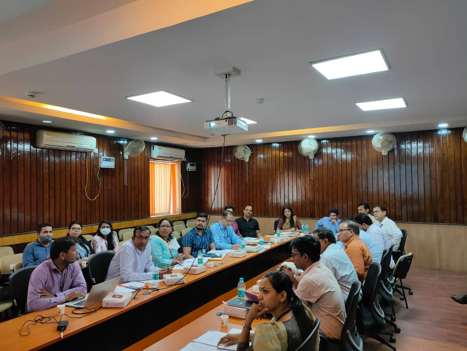 बैंकर समिति की बैठक में कृषि सचिव क्यों हुए नाराज, जानिए खबर में