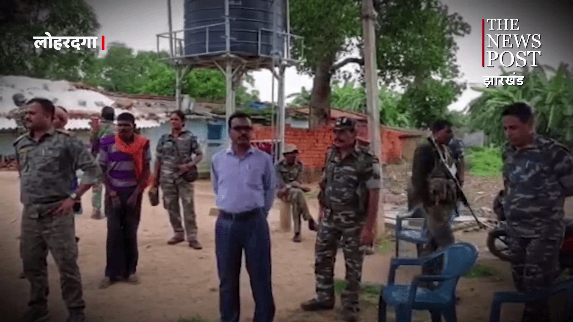 नशे में धुत पति का हाथ पकड़ कर घर ला रही थी पत्नी, दरवाजे पर कुछ ऐसा हुआ  कि टुट गया दम , जानिए