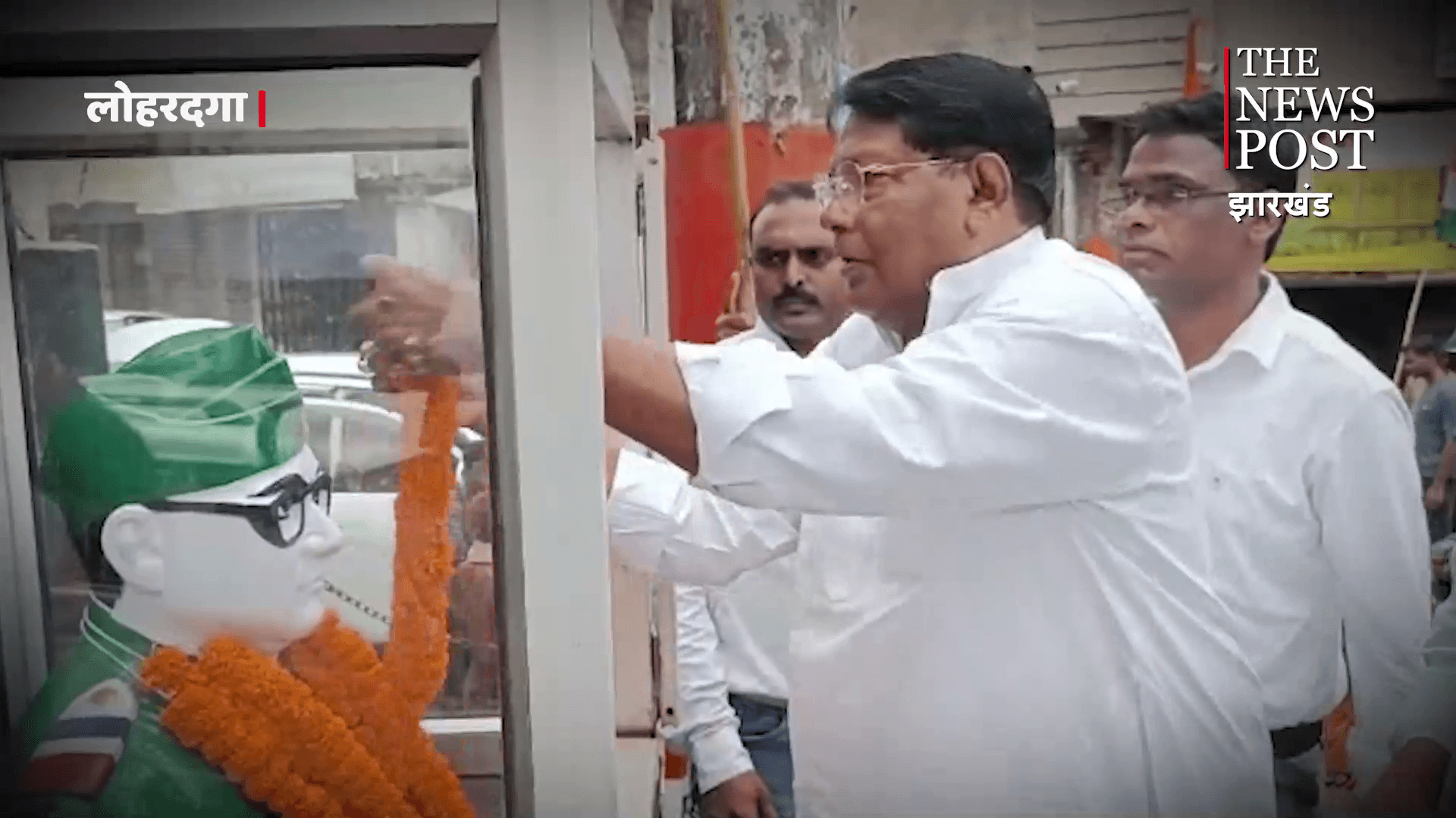 देश की आजादी में कांग्रेस के बलिदान की जानकारी कांग्रेसियों ने घर-घर पदयात्रा कर लोगों को दी