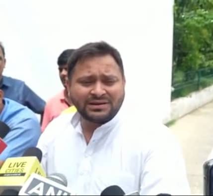 सांप-नेवला की जोड़ी कहने पर तेजस्वी ने भाजपा नेताओं को कैसे दिया जवाब, पढ़िए खबर