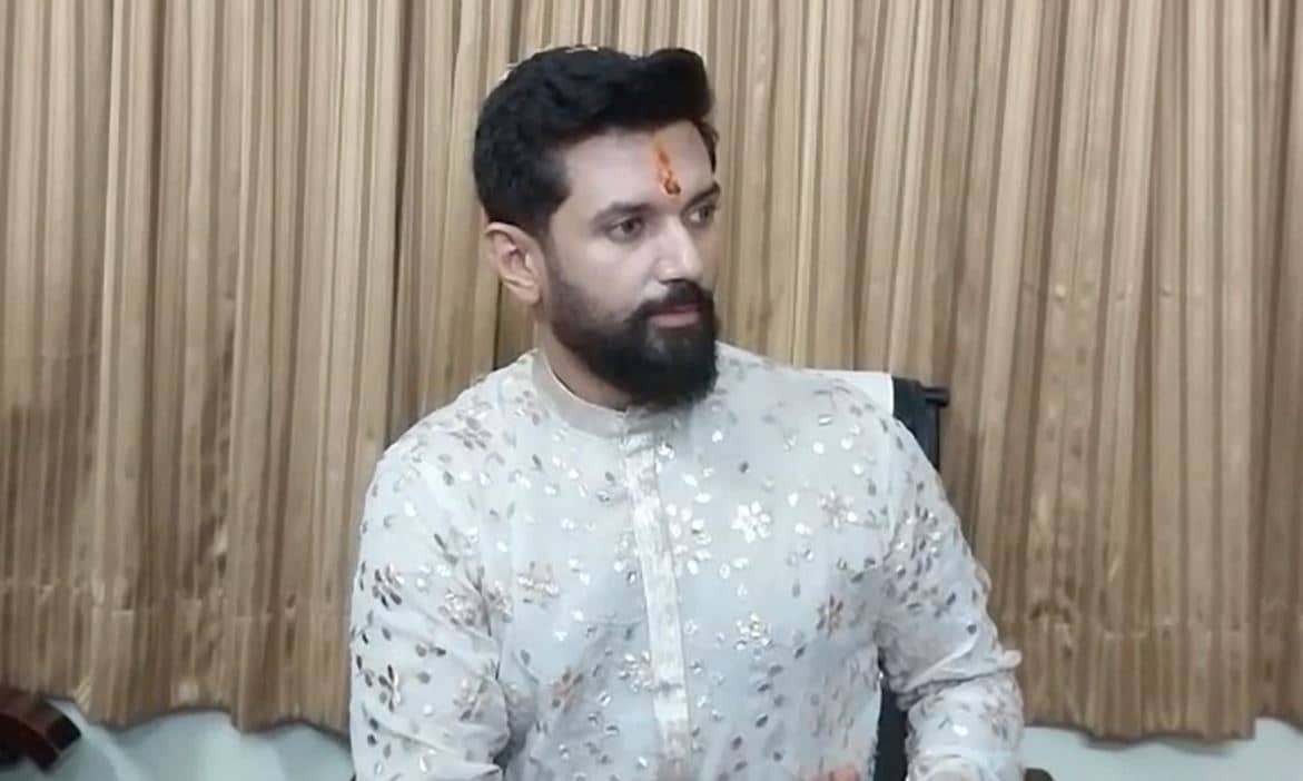 चिराग का नीतीश पर हमला, कहा- 16 महीने लग गए डिसाइड करने में कि वो सीएम रहेंगे या नहीं 