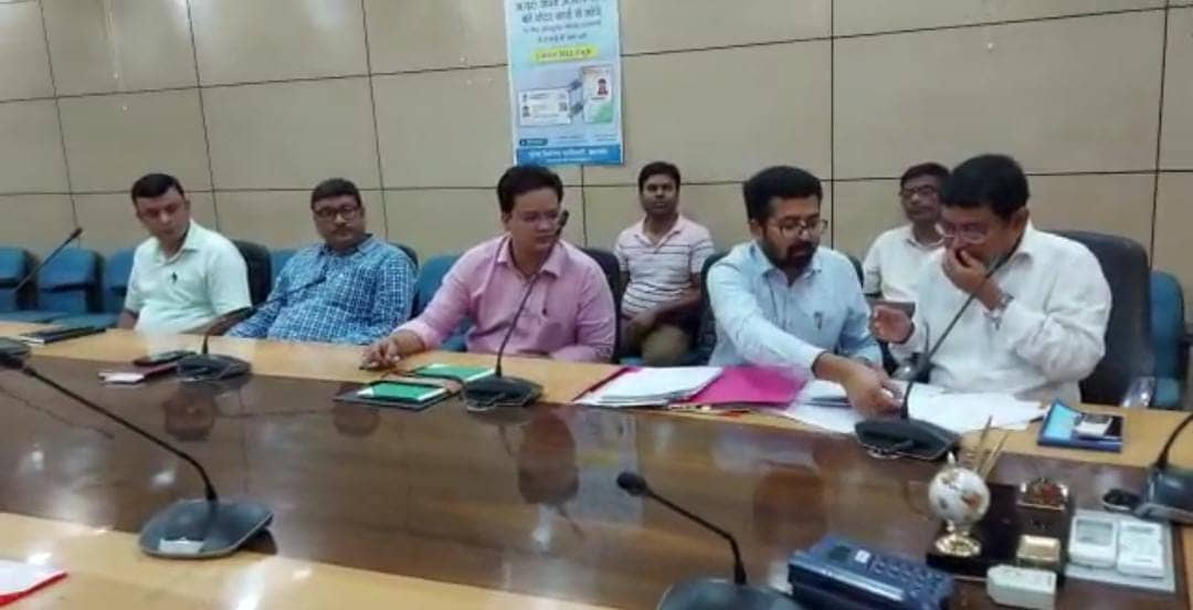 15 लाख में नीलम हुआ जब्त दो लाख सीएफटी बालू 