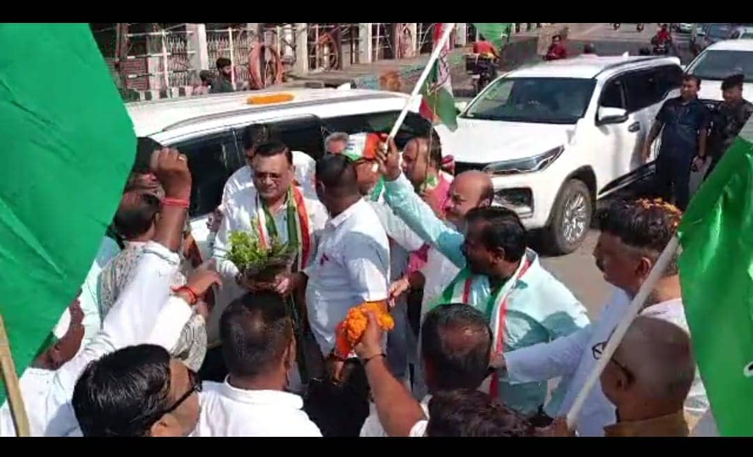 धनबाद पहुंचे कांग्रेस प्रभारी , प्रदेश अध्यक्ष, मंत्री ने क्या कह दिया -आप भी जानिए 