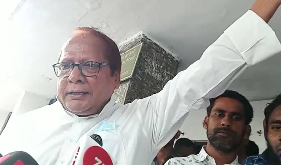 कांग्रेस कोटे से कम मंत्री बनाए जाने से सदाकत आश्रम में हंगामा, भागने को विवश हुए मदन मोहन झा