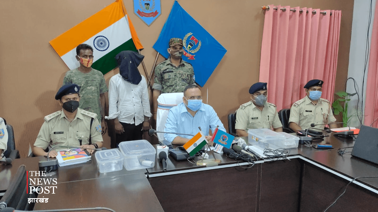 सड़क लूट गिरोह के एक अपराधी को पुलिस ने दबोचा, पिस्तौल और नगद रुपये बरामद